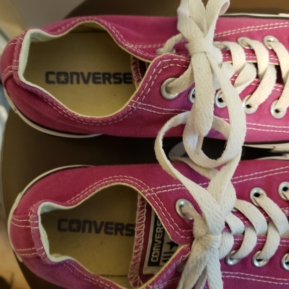 Converse Magenta Pink Sneaker Shoe Womens 7 Mens 5 Unisex Classic Cute EUC - Picture 6 of 10